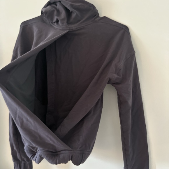 Lululemon XS Open Back Plum Hoodie Sweater - Picture 7 of 8